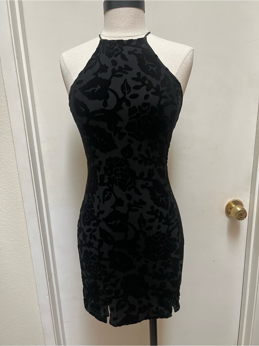 Black Floral Velvet Halter Bodycon Dress